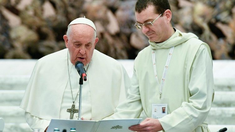 Pope: I like to think of the Church as God’s faithful people