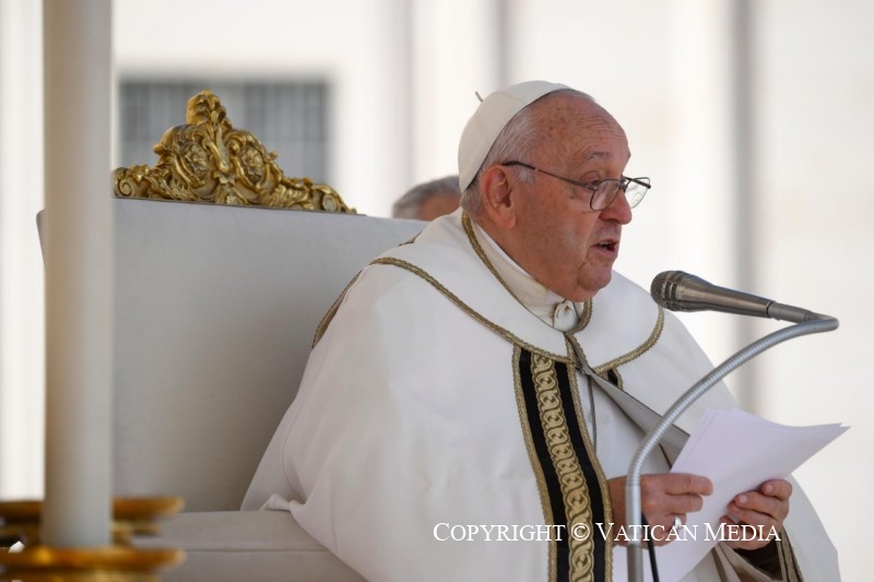 HOLY MASS WITH THE NEW CARDINALS AND THE COLLEGE OF CARDINALS OPENING OF THE ORDINARY GENERAL ASSEMBLY OF THE SYNOD OF BISHOPS